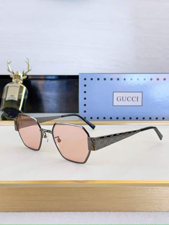 Picture of Gucci Sunglasses _SKUfw80049340fw